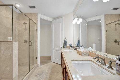 Luxury! 4bed Private Pool Deck! 1,7mi To Beach Townhouse