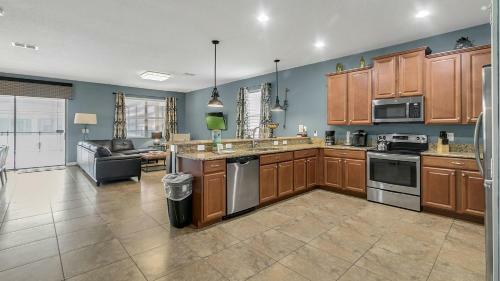 Dream Escape Large Home Located In Champion Gates