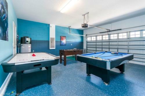Magical Large Home W Private Pool Free Water Park