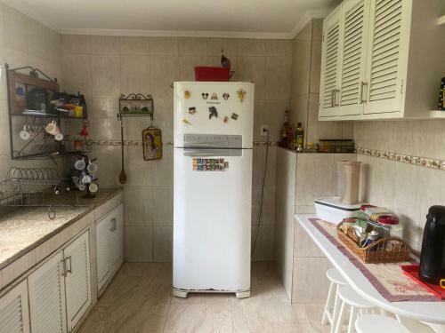 Casa Agrad�vel Com Piscina E Lareira