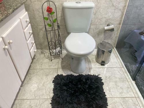 Casa Agrad�vel Com Piscina E Lareira