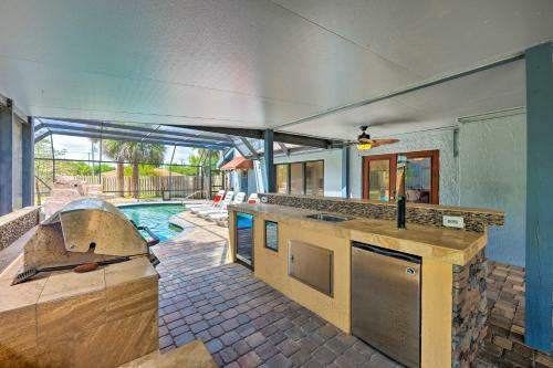 Lovely Palm Coast Retreat With Outdoor Kitchen