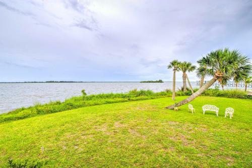 Sebastian Cottage On Indian River With Grill!