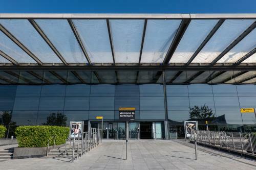 Luxury Apartments - Heathrow Airport - Free Parking