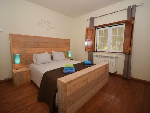 Luxurious Villa In Caldas Da Rainha With Swimming Pool