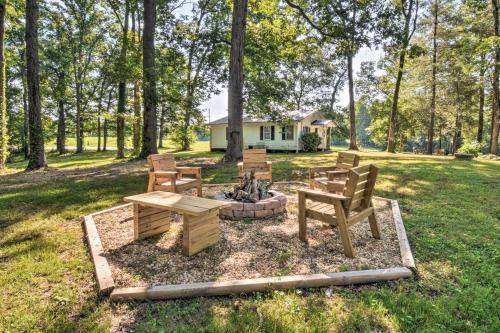 Owls Hideaway In Cleveland With 2 Fire Pits!