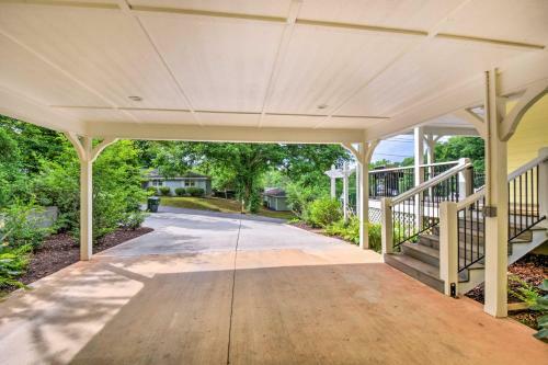The Dahl House Cottage - Walk To Downtown!