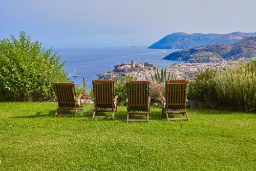 Stunning, Elegant Villa In Lipari With Pool