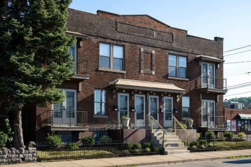 Elegant Cincy-view Condo - Minutes From Downtown