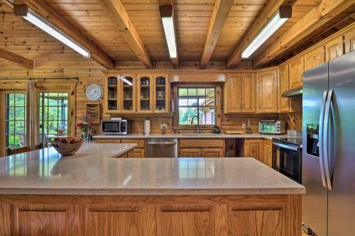 Pet-friendly Canton Cabin With Porch And Grill!