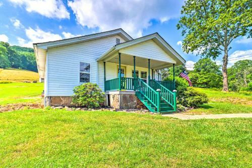 Charming Cottage Less Than 15 Mi To Downtown Asheville!