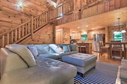 Charming Mtn Cabin 2 Mi From Downtown Boone!