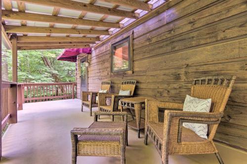 Charming Mtn Cabin 2 Mi From Downtown Boone!