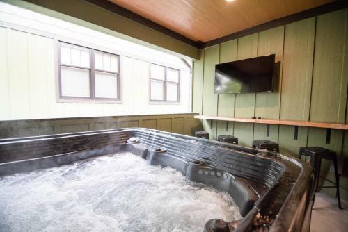 Apartamento Hottub/deck W/ Bar/parking Blueridge@ Main&pine