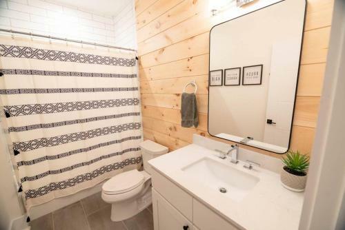 Apartamento Hottub/deck W/ Bar/parking Blueridge@ Main&pine