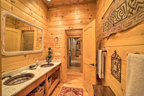 Hilltop Hideaway Cabin With Porch And Fire Pit!