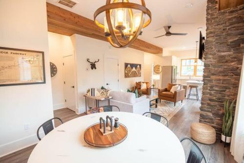 Apartamento Appalachian At Main & Pine