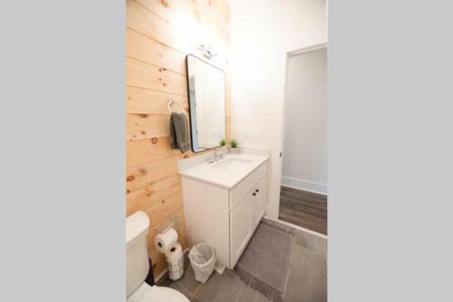 Apartamento Appalachian At Main & Pine