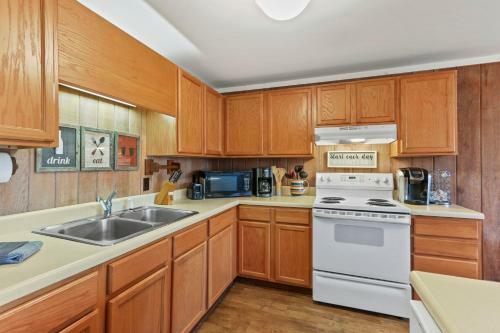 3br 2ba Mountain Condo Sleeps 6 Indoor Pool