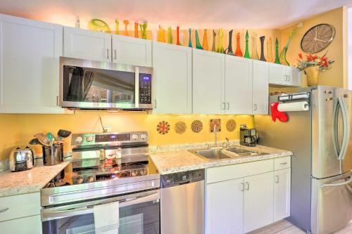 Bright Banner Elk House With Fireplace And Deck!