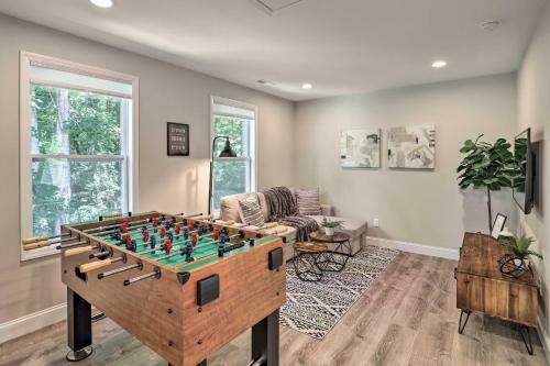 Gorgeous Asheville Home - 6 Mi To Downtown!