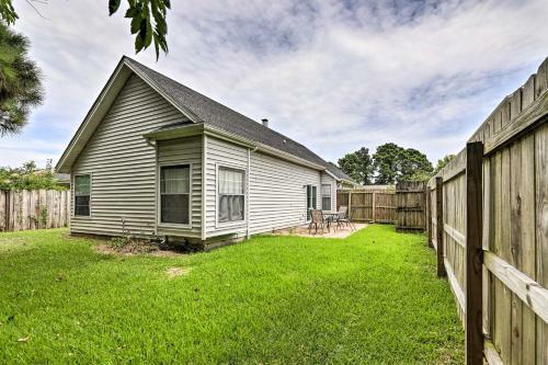 Lovely Jacksonville Home With Backyard And Patio!