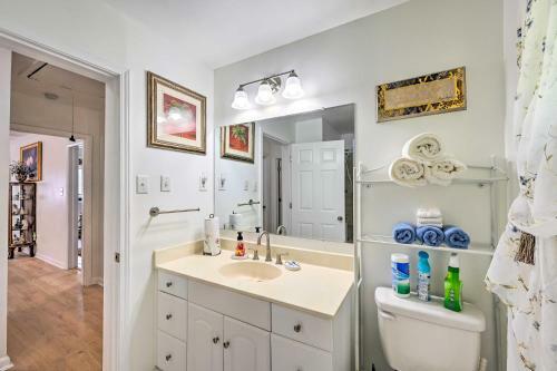 Quaint Greensboro Home Less Than 4 Mi To Downtown!