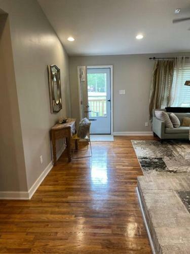 Cheerful 3 Bed/office Home Near All Things Great