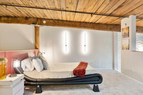 Apartamento Unique Historic Loft, 18ft Ceilings, W/game Room