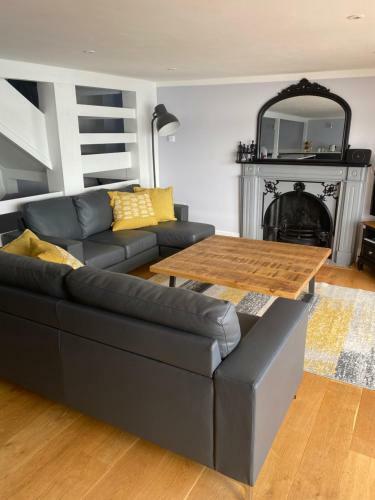 Contemporary Living With Amazing Views. Pembrokeshire