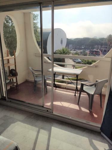 Apartamento Studio Id�alement Plac� Avec Parking Priv�e