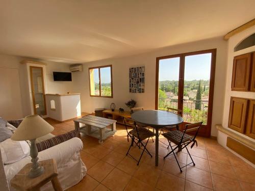 Maison De Village Avec Jardin Et Vue D�gag�e