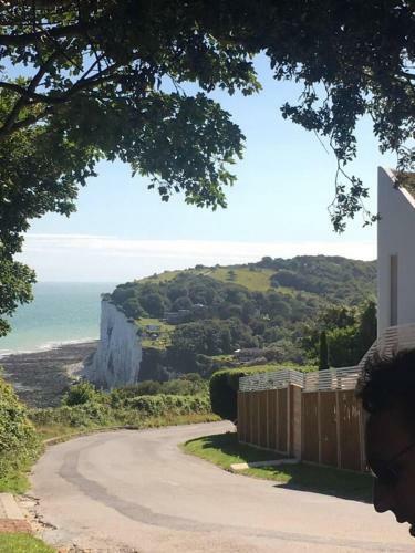 Lovely 3-bed Chalet In St Margaret's At Cliffe