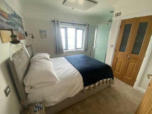 Villa Luxury Beachfront House, Sleeps 12, Free Parking, Devon