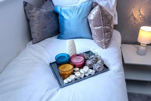 Stunning 2 Bed Home Sleeps 4 London!