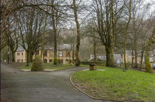 Stunning 2 Bed Cottage In Saddleworth