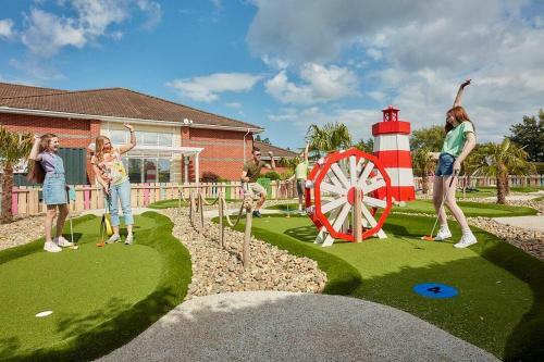 Southview Holiday Park The Elms