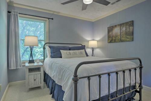 The Hycove Hyco Lake Getaway With Boat Dock!