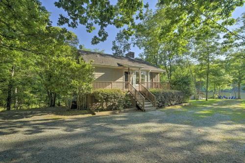 The Hycove Hyco Lake Getaway With Boat Dock!