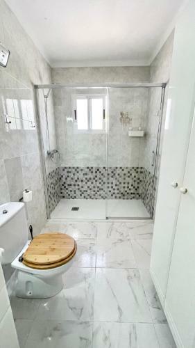 Chalet En Primera L�nea Con 150m2 De Jard�n Privado