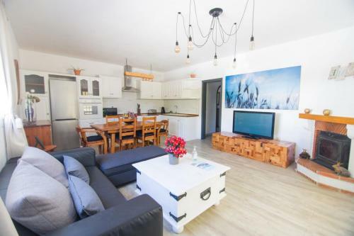 Villa In Ibiza Town With Private Pool, Sleeps 8/10