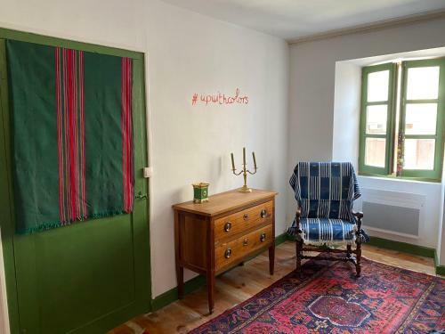 Bed & Breakfast Chambre D?h�te Dans Maison De Charme
