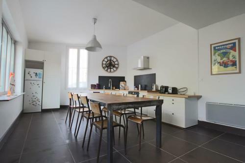 House For 8 People Near The Beach