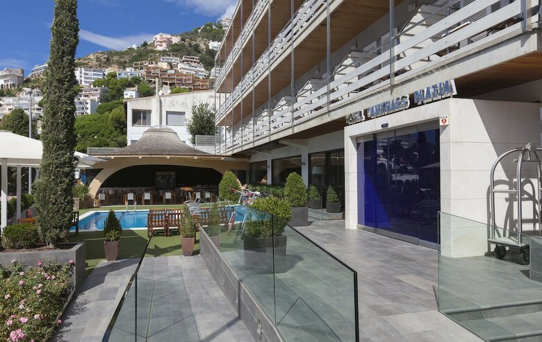 Canyelles Playa Hotel