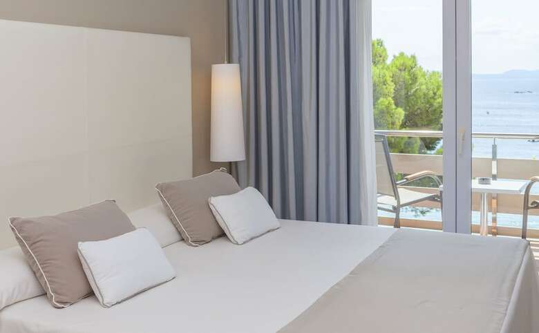 Canyelles Playa Hotel