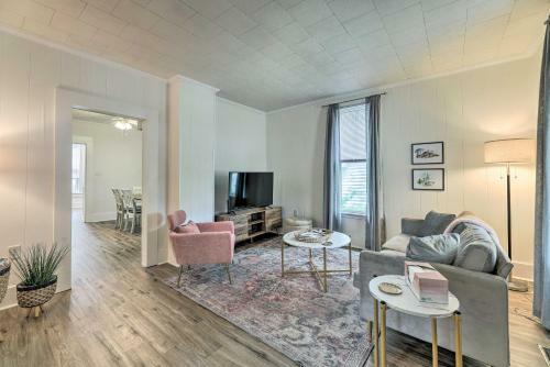 Pet-friendly Greenville Home With Private Yard