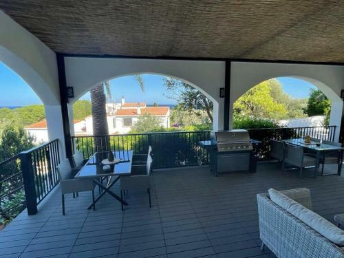 Villa-matteo Mit Meerblick Und Outdoor- K�che