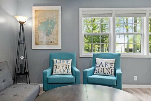 Spacious Island Cottage At Indian Lake