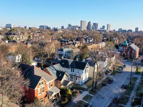 Highland Apartment By Airriva