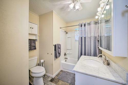 Charming Clayton Home About 4 Mi To Sardis Lake!